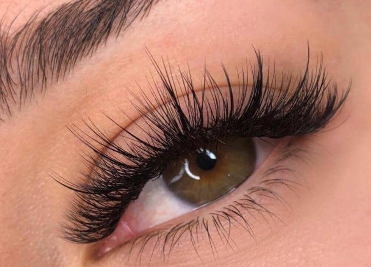 What Eyelashes Suit Big Eyes